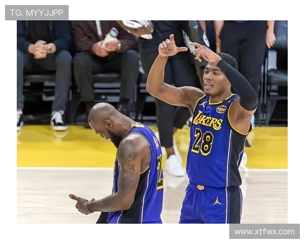 詹姆斯三双里夫斯险胜奇才 湖人轻取对手